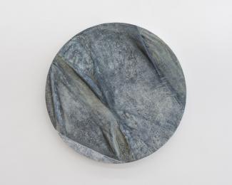 No Horizon, 2024. Ink, acrylic, graphite, colored pencil, and papier-mâché on panel, 23 inches diameter. Courtesy the artist and Regards, Chicago.